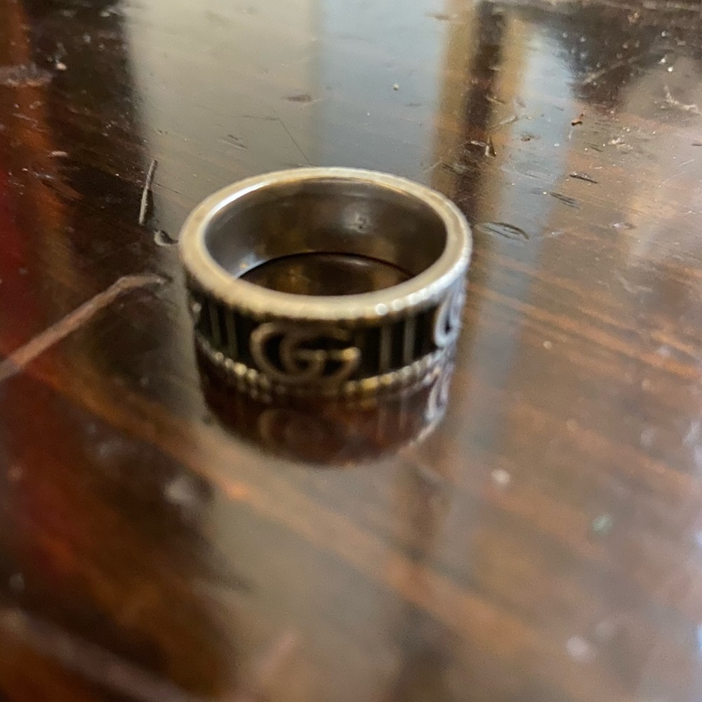 Gucci Black and Silver Men's Ring